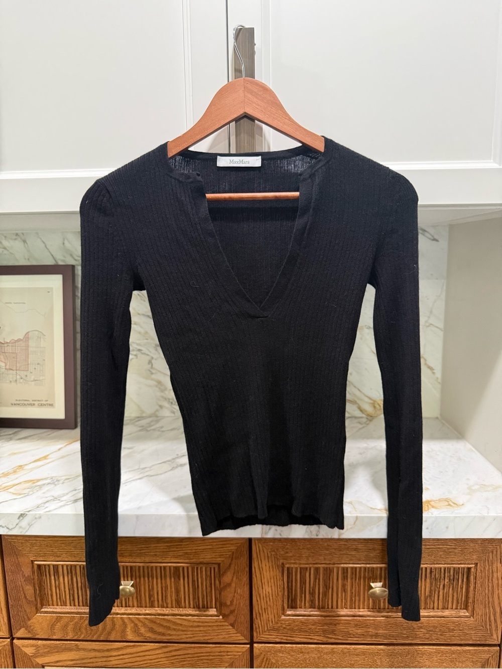 MaxMara Black Cashmere and Silk Ribbed Knit V-Neck Sweater